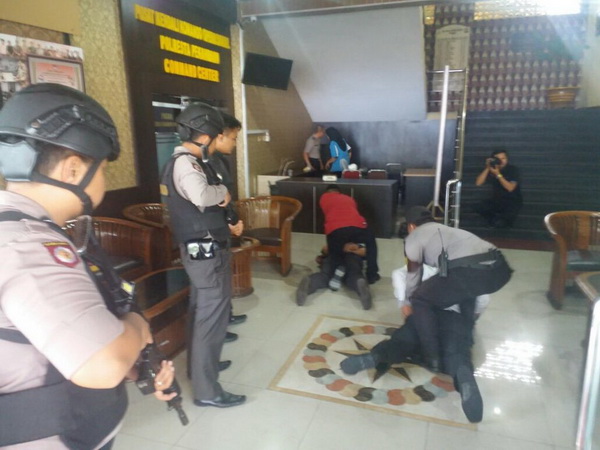 Polresta Pekanbaru Gelar Simulasi Tangani Aksi Teror